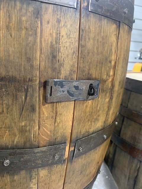 Bourbon Barrel Cabinet with multicolor LED's -engraving available